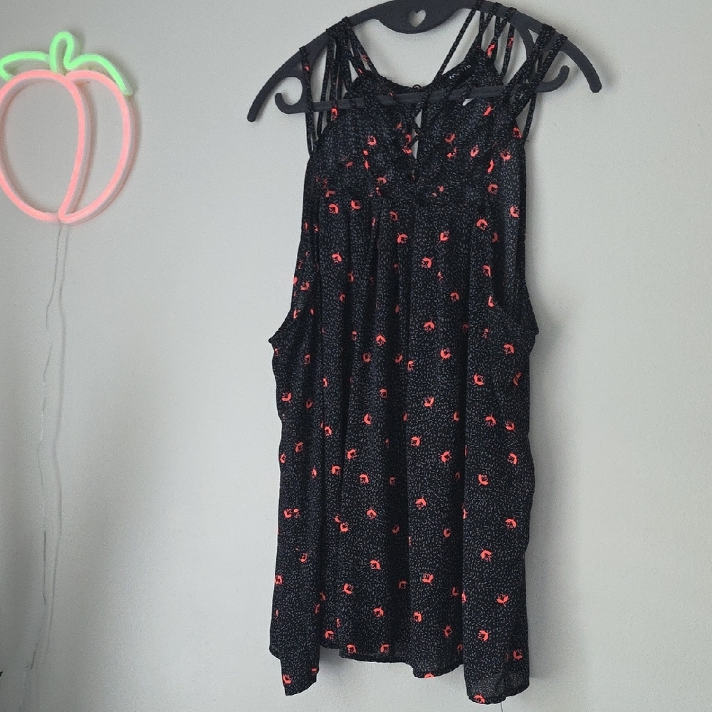 Black and Red Floral Women's Top